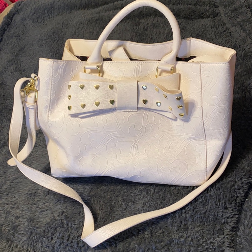 White Betsy Johnson tote